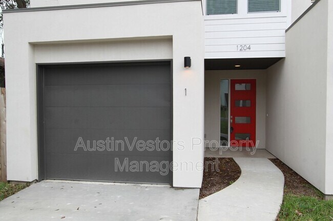 Photo - 1204 Cometa St