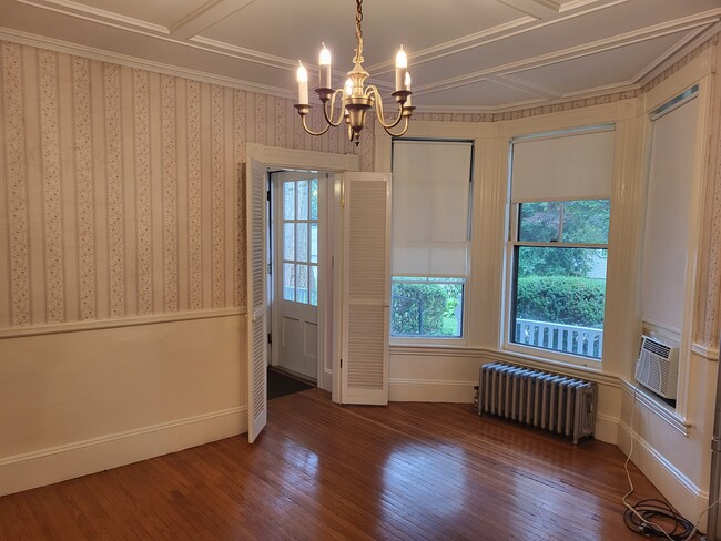 Photo - 68 Oak St