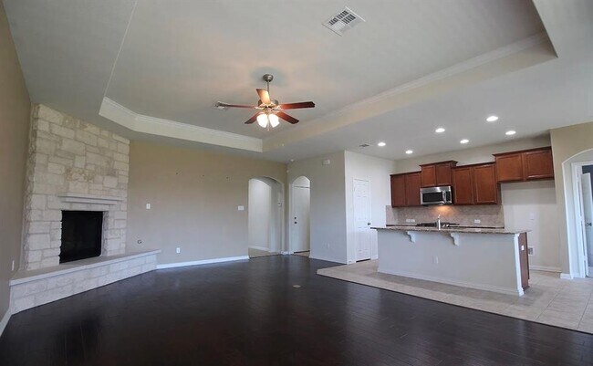 Photo - 3005 Angelina Ct
