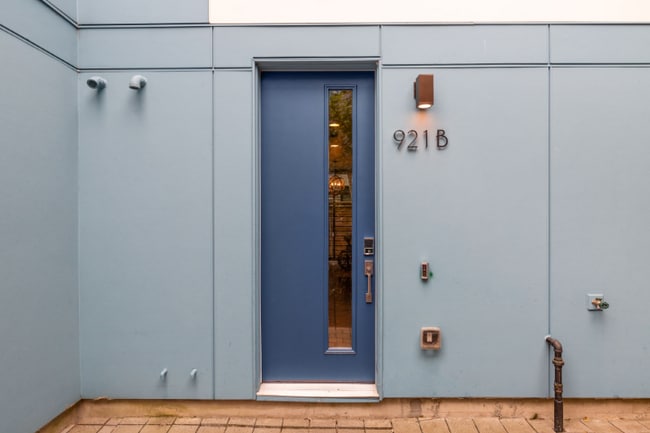 Photo - 921 10th Ave E