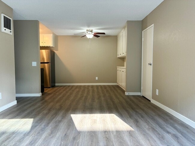 Photo - Country Apartments