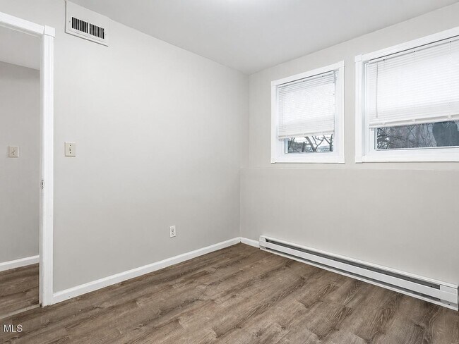 Photo - 84 Clinton St
