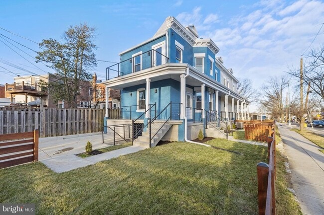 Photo - 903 Hamilton St NW