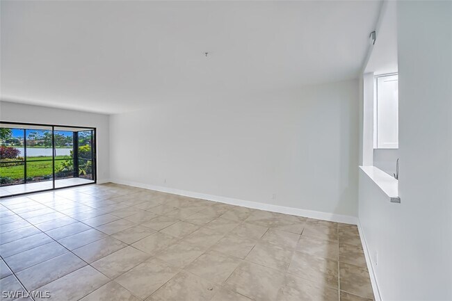 Building Photo - 1798 Kings Lake Blvd Unit 104