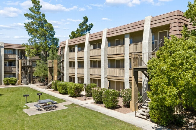 Building Photo - Verde Apartments