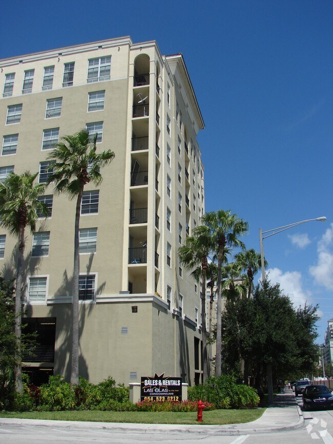 Photo - Las Olas by the River