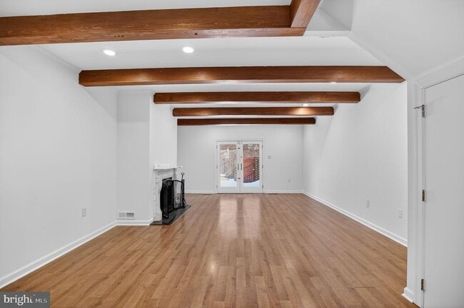 Photo - 275 S 3rd St