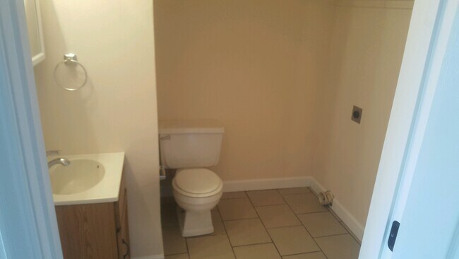 Photo - 407 Meadow Dr