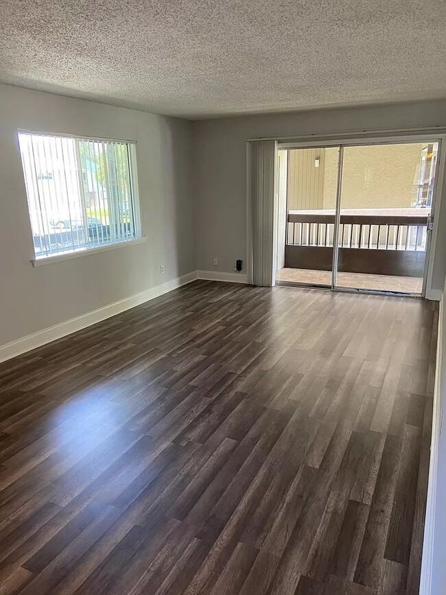 Photo - Lovely 2 bedroom 2 Bath:  50% off first Mo...