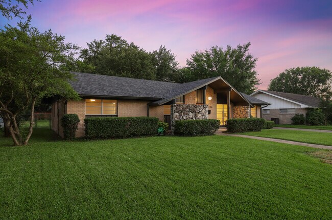 Photo - 3126 Jubilee Trl