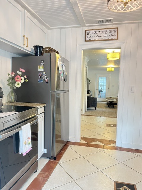 215 E Voorhis Ave