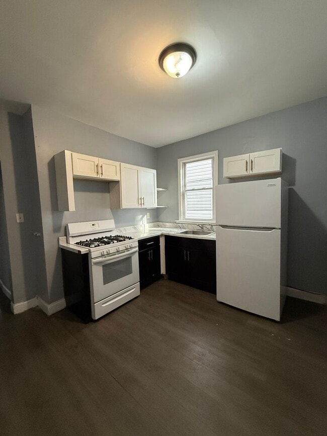 Building Photo - 101-103 South 7th LLC Unit 1