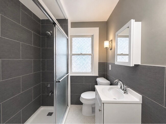 Photo - 1042 Elmwood Ave Unit 3
