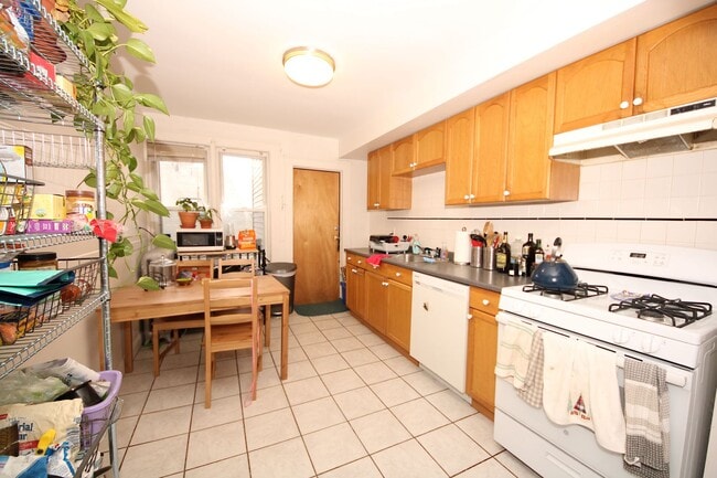 Photo - Brighton 3 Bed / Renovated Kitchen & Bath – On Bus Line – 9/1