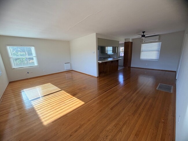 Photo - Lovely 2 bedroom with attached Garage