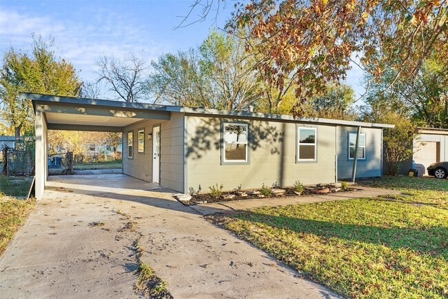 Photo - 916 Wilkinson Dr