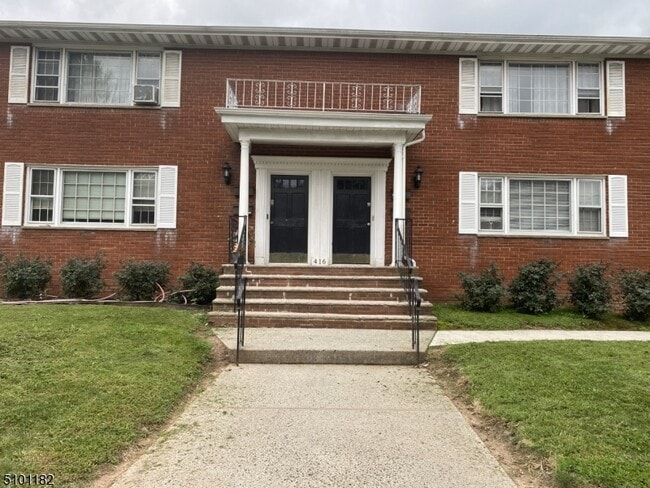 Building Photo - 416 Faitoute Ave Unit 3