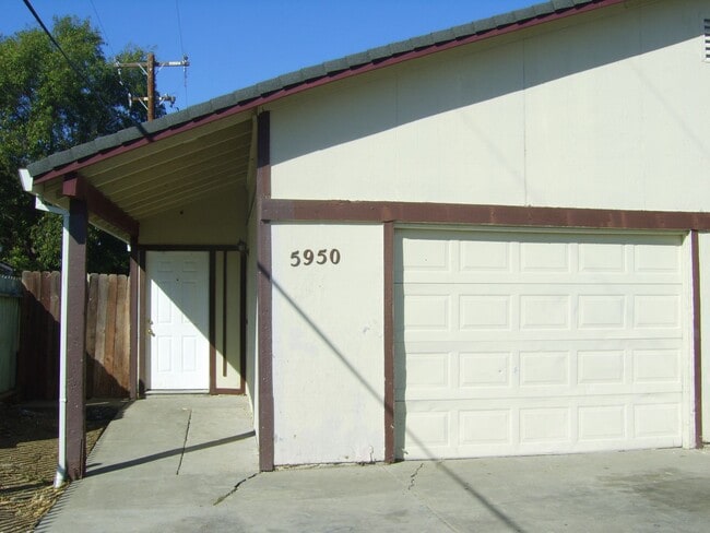 Photo - Nice 3BR duplex with some utilities included