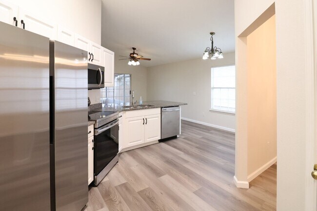 Photo - 3 bed 2 bath home in a quiet neighborhood