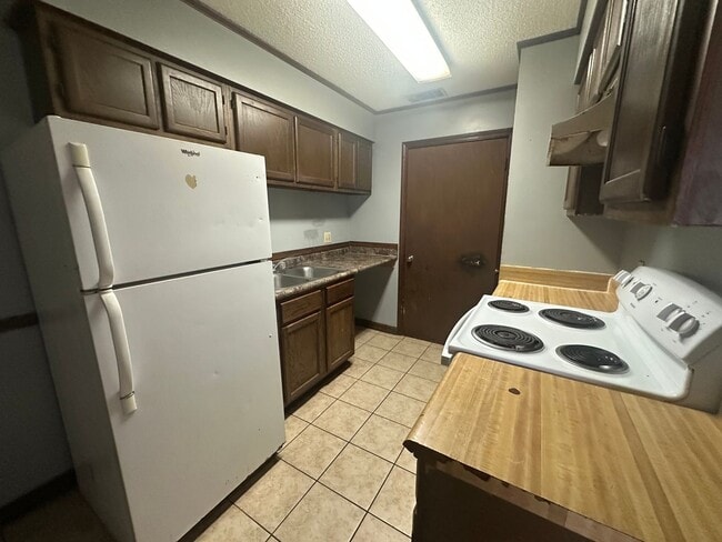 Photo - 106 Limoges St Unit B