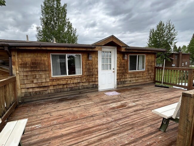 Building Photo - 439 S Tyler Ave