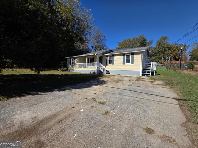 Photo - 531 Old Stone Rd