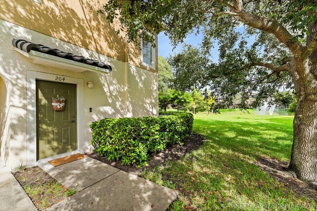 Photo - 1561 SE Wilshire Pl Unit 204