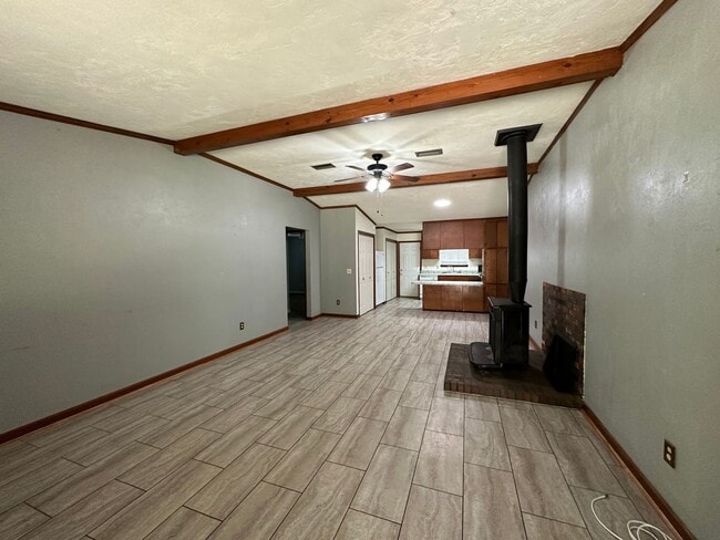 Building Photo - Brewster Estates Unit B