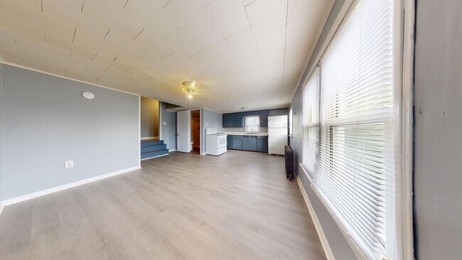 Photo - 87 Mack Ave Unit Upper Rear