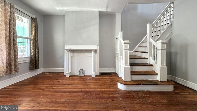 Photo - 1249 N Alden St