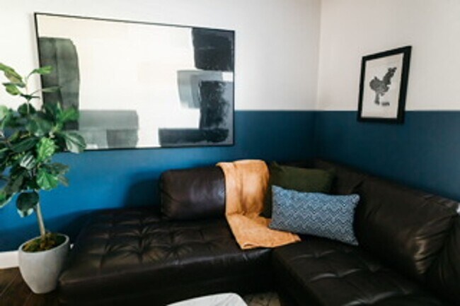 Photo - Charming 3 Bedroom, 2 Bathroom house in No...