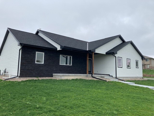 Photo - 1103 W 50th St