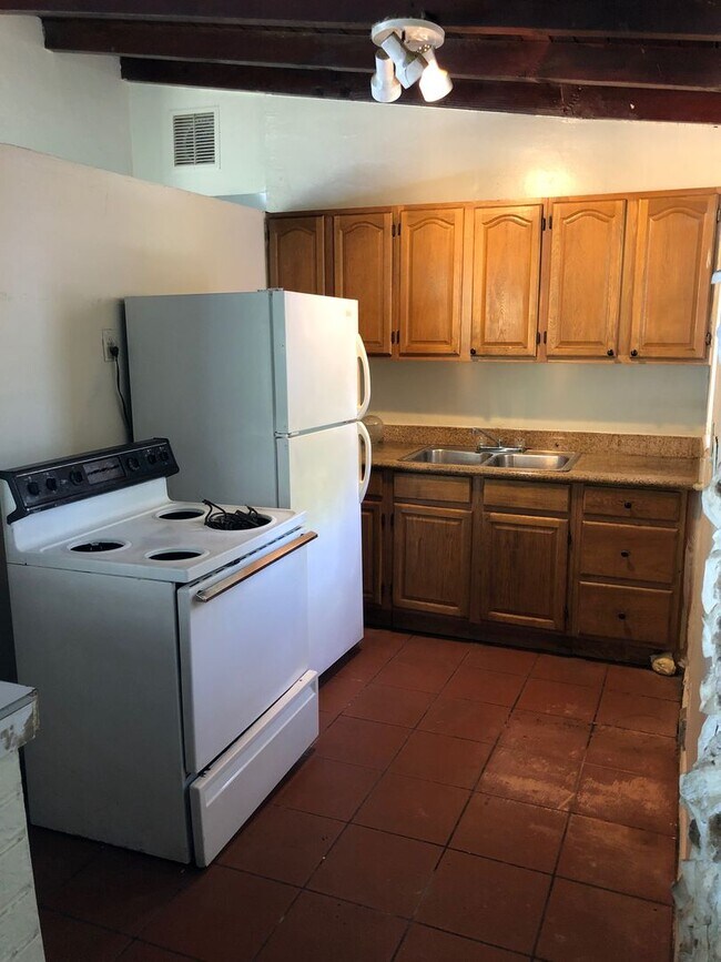 Photo - Large 4-2 house with central air and hooku...