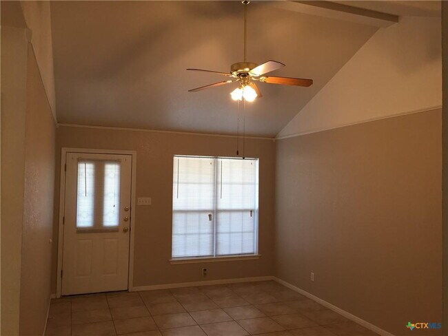 Photo - IMMEDIATE AVAILABILITY! Unit #B