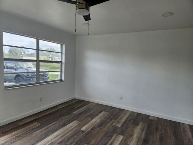 Cozy 2BR 2BA house in Buckingham Area Move in Special 50% off First Month
