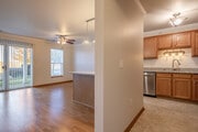 2BR, 2BA - 1,031SF