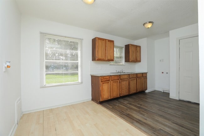 Photo - 5418 Myrtlewood St