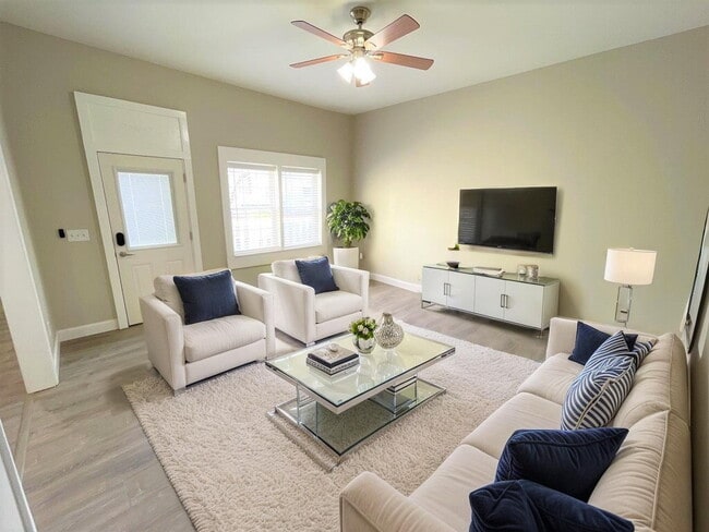 Photo - 4723 Peabody Ave Unit 01