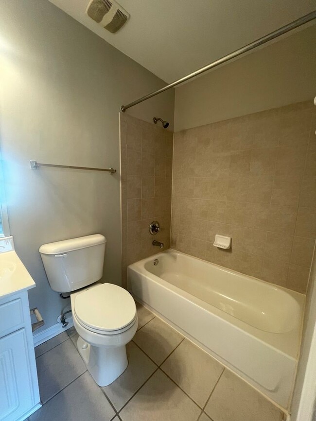 Building Photo - 07-211 Markey Unit 07-211 - B