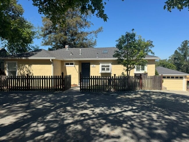 Building Photo - Wonderful 3 bedroom 2 bath, Two story home in S. Walnut Creek, Lakewood community!