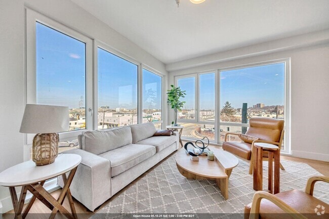Building Photo - 3601 Liberty Ave Unit 301 Rental