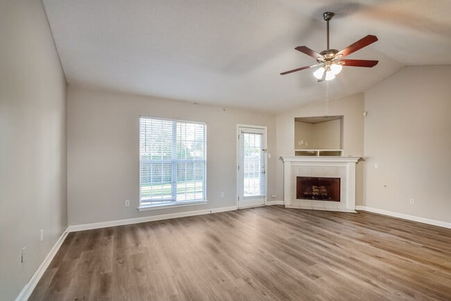 Photo - 2829 Russum Dr