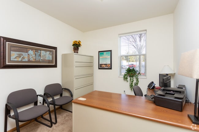 2BR, 2BA - 847 SF