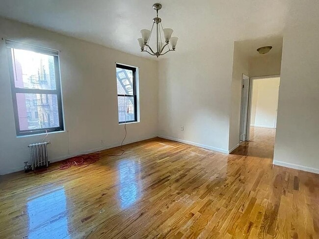 Building Photo - 351 E 21st St