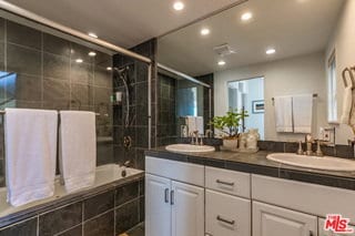 Photo - 42602 CA-1