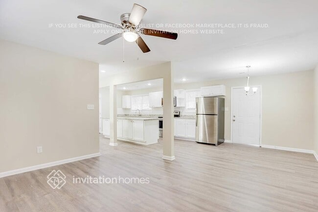 Photo - 1697 Line St