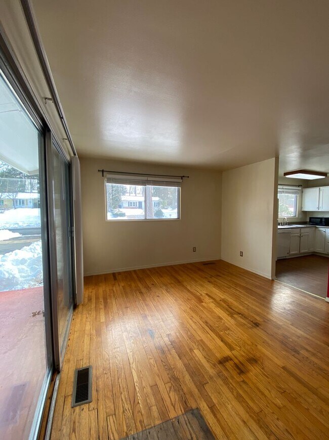 Photo - 1931 Fairwood Ln