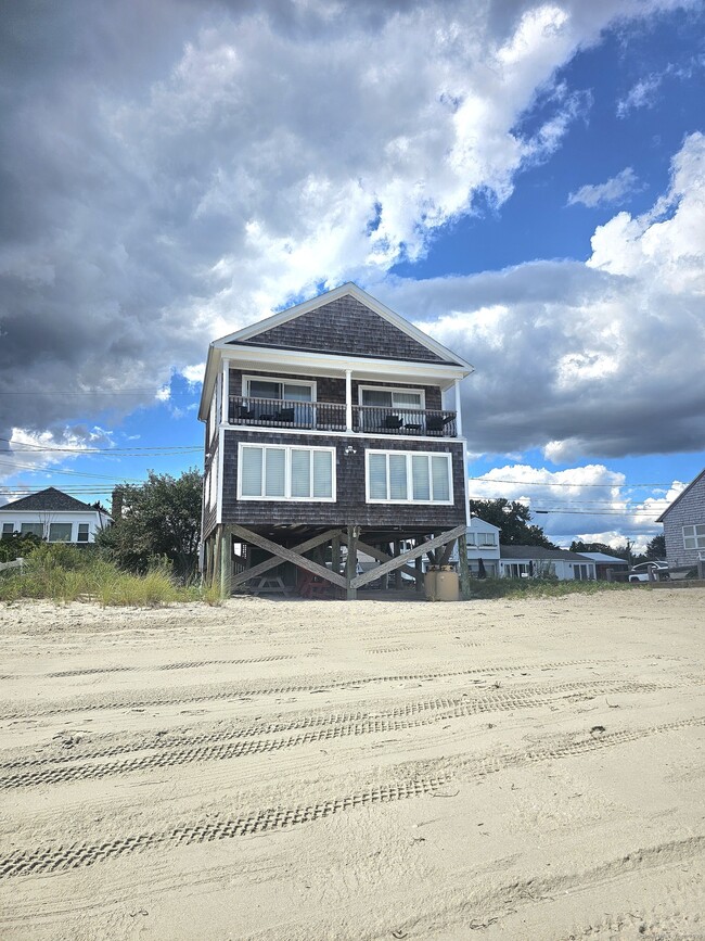 Building Photo - 14 Shore Rd Rental