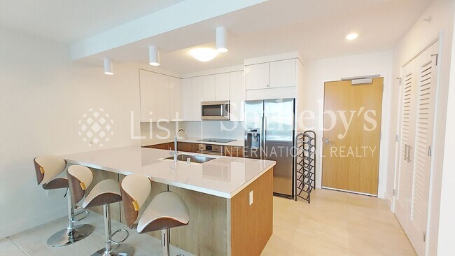 Photo - Azure Ala Moana #1402  |  Honolulu, HI Unit 1402