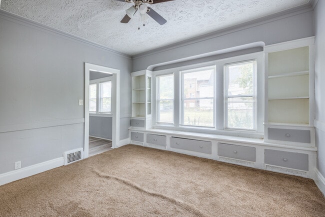 Photo - 438 E 152nd St